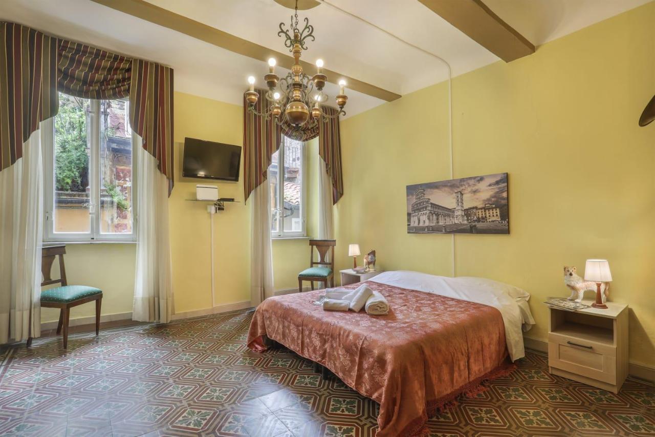 Rooms Corte Delle Uova Centro Storico Piazza San Michele Lucca Exteriér fotografie