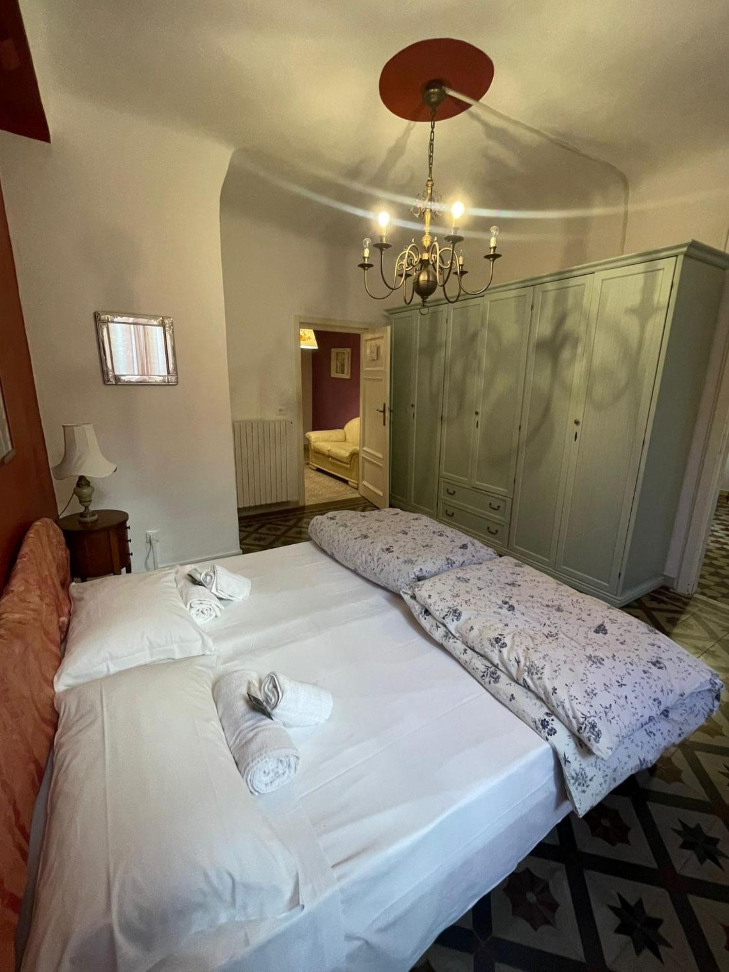 Rooms Corte Delle Uova Centro Storico Piazza San Michele Lucca Exteriér fotografie